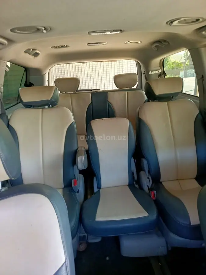 Kia Carnival — 6