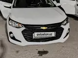 Белый Chevrolet Onix 2024 года, КПП Механика, в Ташкент за 12 599 y.e. id6458124, Фото №1