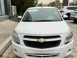 Белый Chevrolet Cobalt, 4 позиция 2024 года, КПП Автомат, в Денау за ~11 687 y.e. id5171631, Фото №1