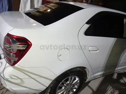 Белый Chevrolet Cobalt, 4 позиция 2022 года, КПП Автомат, в Ташкент за 11 600 y.e. id5194082