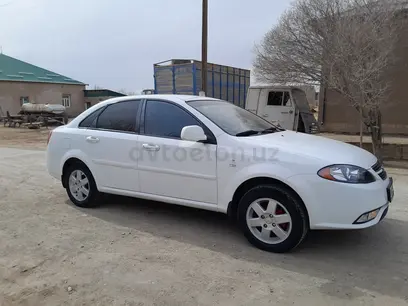 Oq Chevrolet Lacetti, 3 pozitsiya 2005 yil, КПП Avtomat, shahar Yangiariq uchun ~6 646 у.е. id5124150