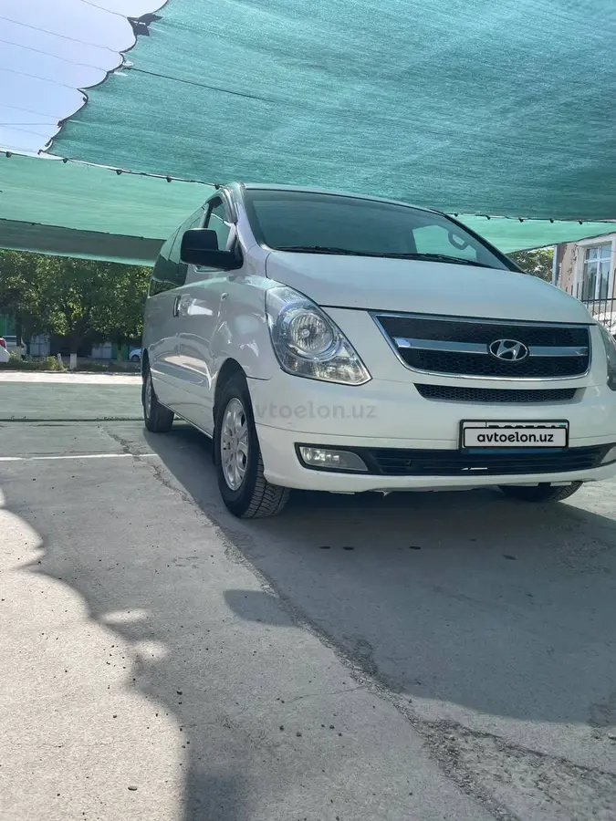 Hyundai Starex — 4