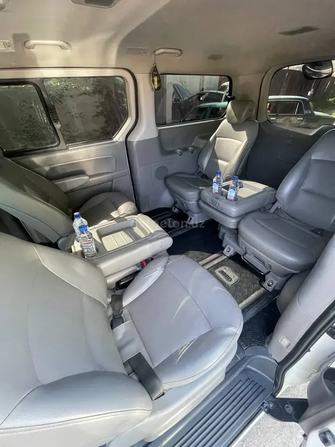 Hyundai Starex — 5