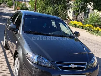 Мокрый асфальт Chevrolet Gentra, 2 позиция 2021 года, КПП Механика, в Учкурганский район за 11 500 y.e. id5124891