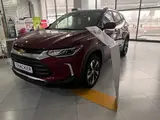 Вишня Chevrolet Tracker Premier 2025 года, КПП Автомат, в Ташкент за ~19 773 y.e. id6366661