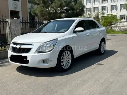 Белый Chevrolet Cobalt, 4 позиция 2014 года, КПП Автомат, в Ташкент за 8 900 y.e. id4956440