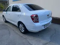 Белый Chevrolet Cobalt, 4 позиция 2023 года, КПП Автомат, в Ташкент за 13 200 y.e. id5016015