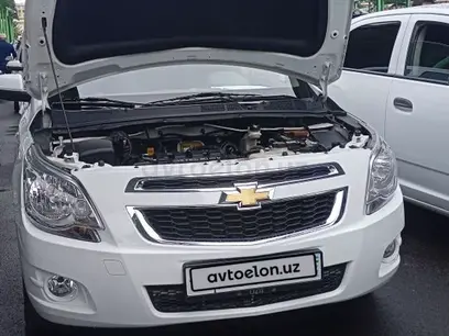 Белый Chevrolet Cobalt, 2 позиция 2020 года, КПП Механика, в Ташкент за 10 000 y.e. id5084845