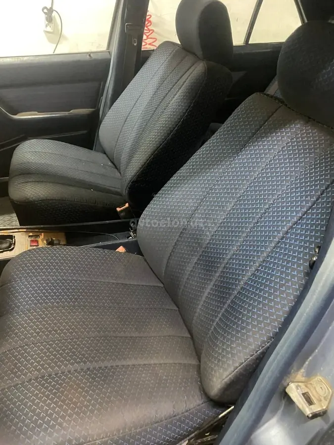 Mercedes-Benz E 230 — 7