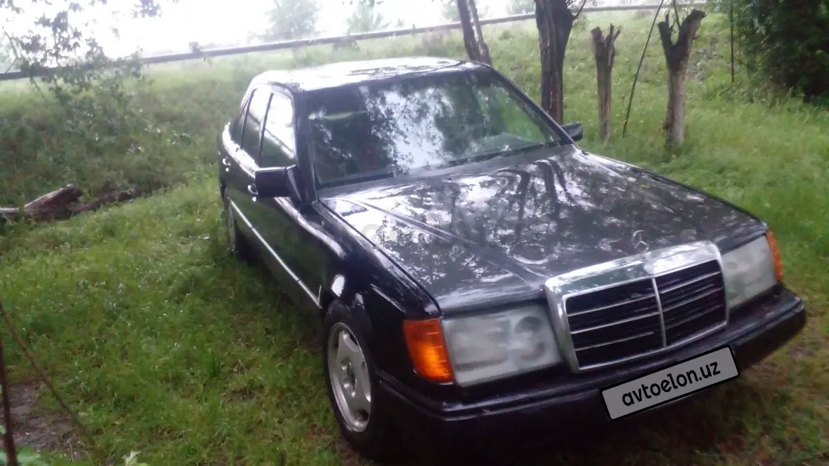 Mercedes-Benz E 230