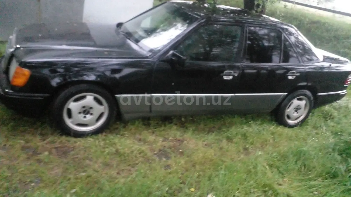 Mercedes-Benz E 230 — 2