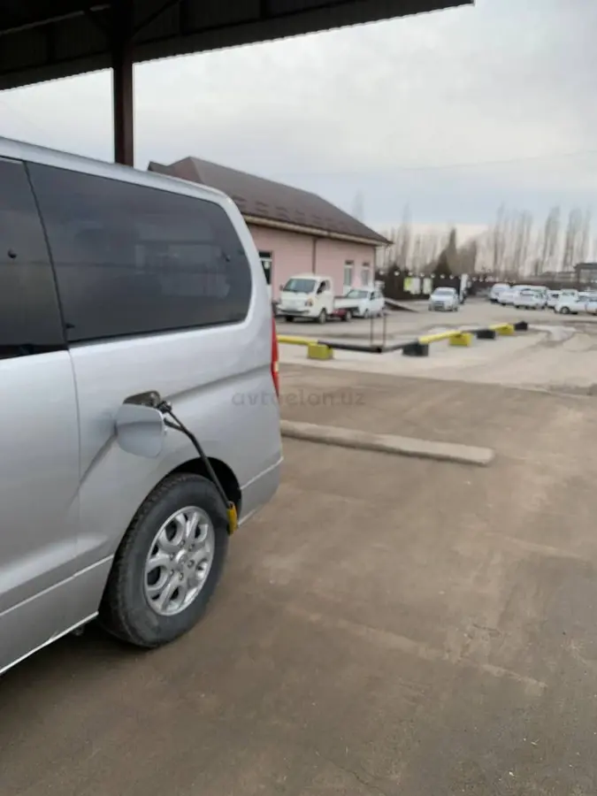 Hyundai Grand Starex 2010 — 2