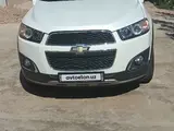 Белый Chevrolet Captiva, 2 позиция 2013 года, КПП Механика, в Хазараспский район за 13 000 y.e. id5224326, Фото №1