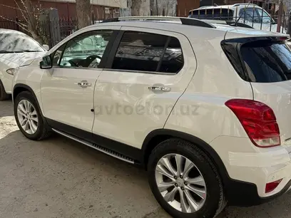 Белый Chevrolet Tracker, 3 позиция 2019 года, КПП Автомат, в Самарканд за 12 700 y.e. id6180022