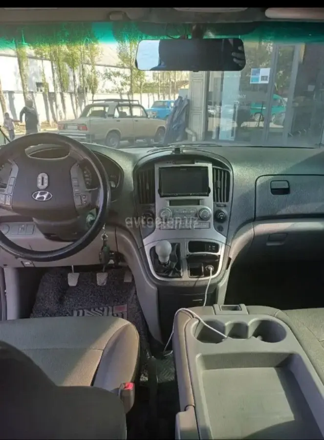 Hyundai Grand Starex — 7