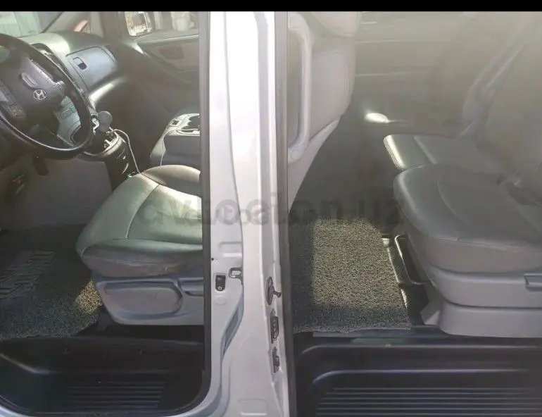 Hyundai Grand Starex — 8