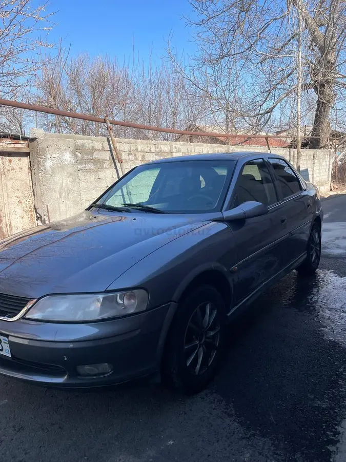 Opel Vectra — 3