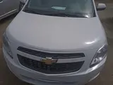 Белый Chevrolet Cobalt, 2 позиция 2024 года, КПП Механика, в Бухара за 12 800 y.e. id5033304