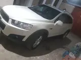 Молочный цвет Chevrolet Captiva, 3 позиция 2012 года, КПП Механика, в Бухара за 10 100 y.e. id6689101, Фото №1