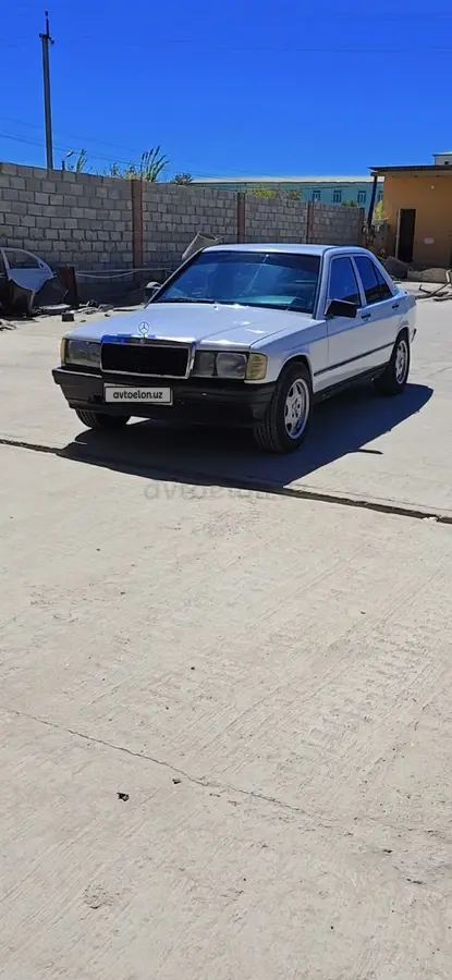 Mercedes-Benz 190