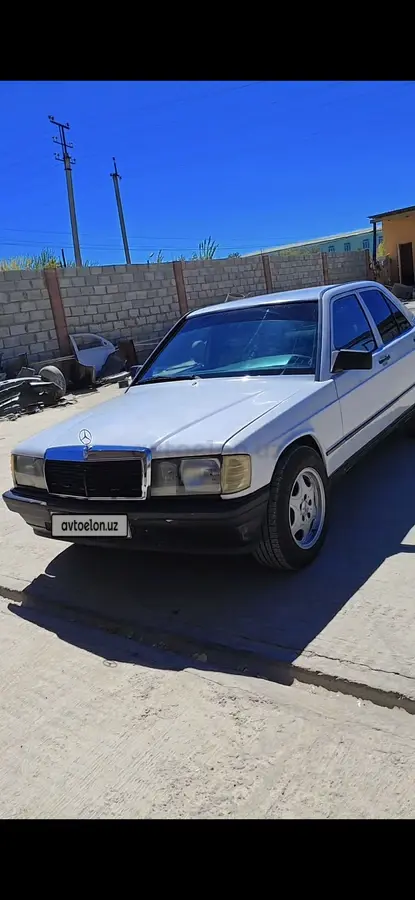 Mercedes-Benz 190 — 2