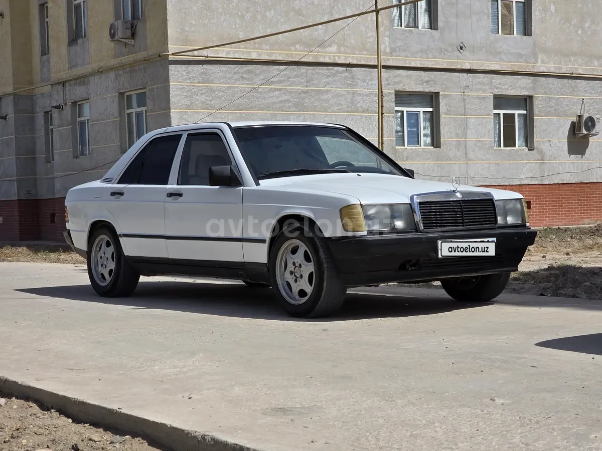 Mercedes-Benz 190 — 3