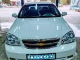 Oq Chevrolet Lacetti, 1 pozitsiya Gaz-benzin 2010 yil, КПП Mexanika, shahar Oqdaryo tumani uchun 7 900 у.е. id4450079, Fotosurat №1