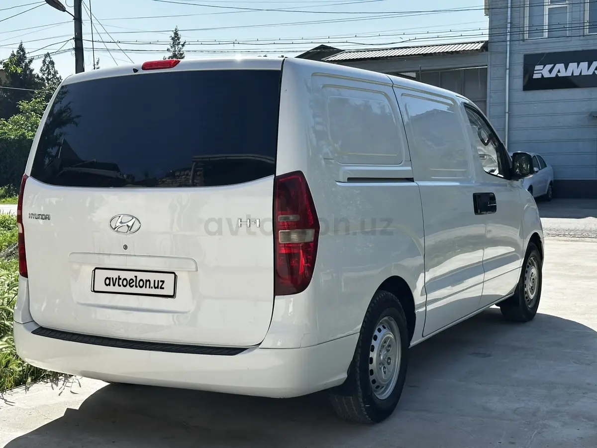 Hyundai H-1 — 2