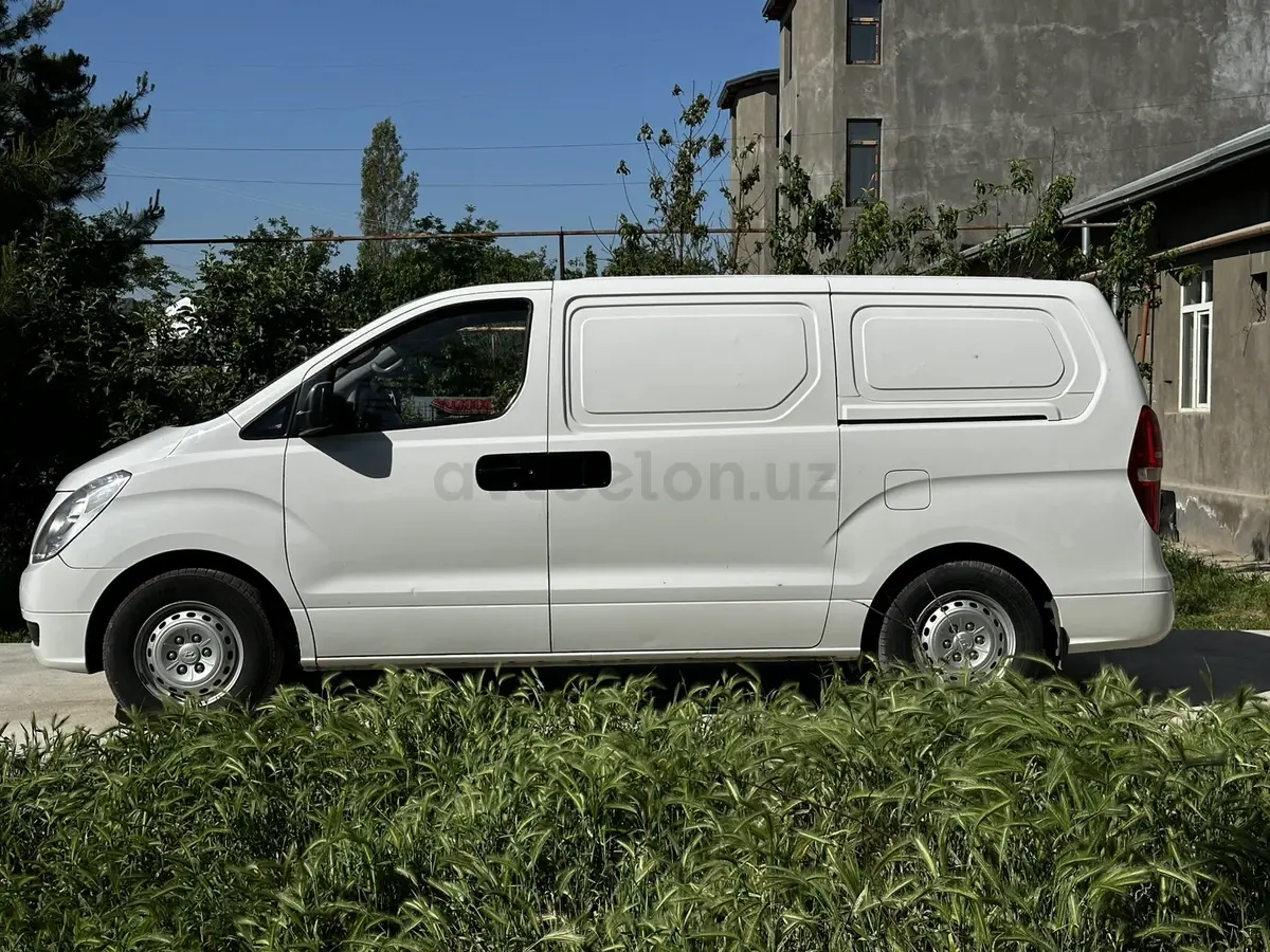 Hyundai H-1 — 3