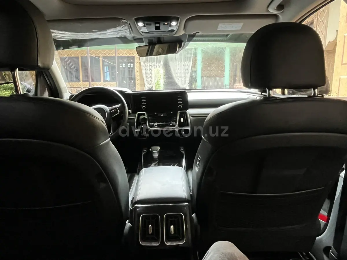 Kia Sorento — 6