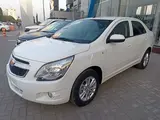 Белый Chevrolet Cobalt, 4 позиция 2024 года, КПП Автомат, в Ташкент за 12 800 y.e. id5275935