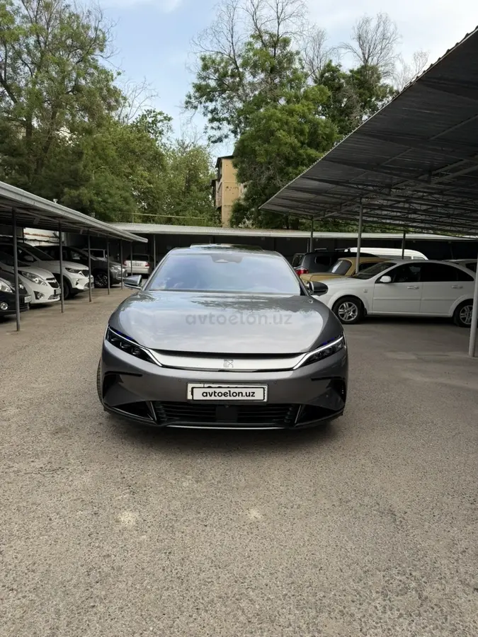 BYD Han EV — 8