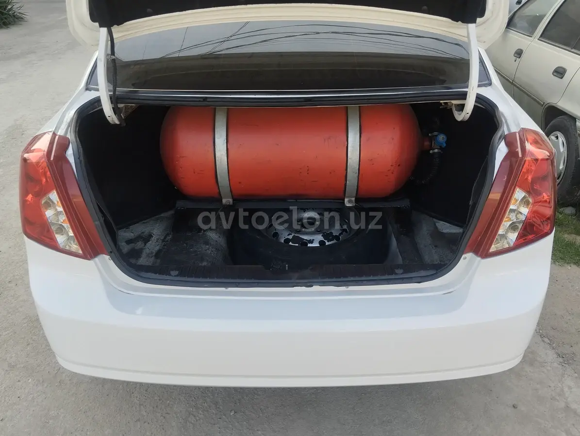 Chevrolet Lacetti 2010 — 4
