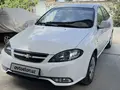 Белый Chevrolet Gentra, 2 позиция 2021 года, КПП Механика, в Ташкент за 11 500 y.e. id6444376