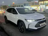 Chevrolet Tracker, 3 позиция 2024 года, в Наманган за 18 100 y.e. id6737452, Фото №1