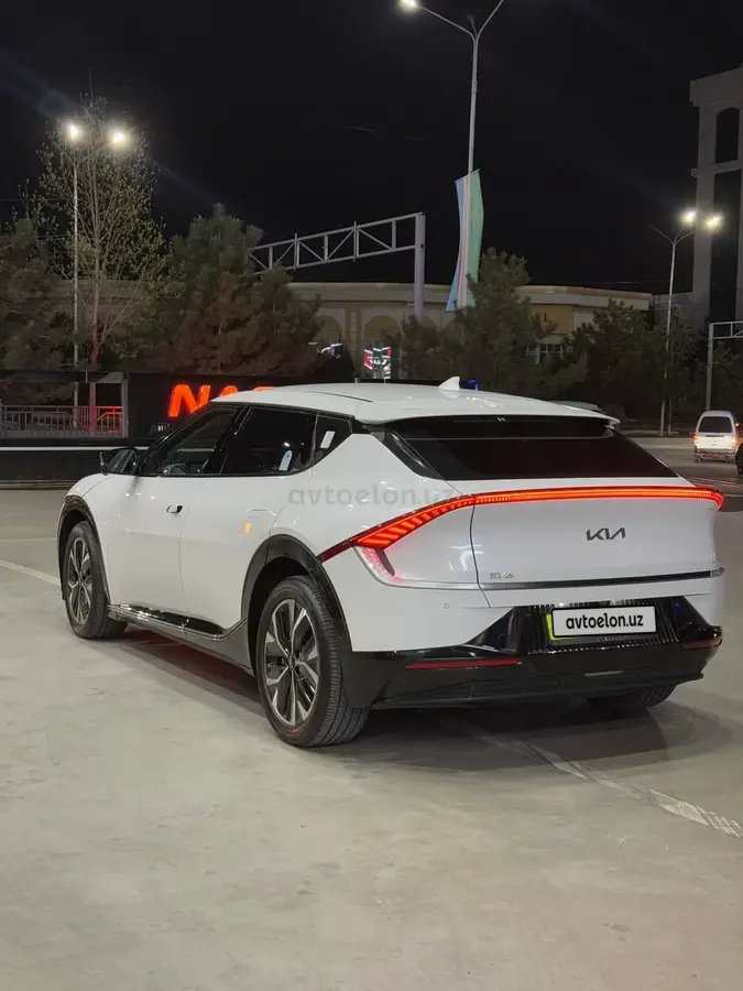 Kia EV6 — 5