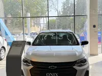Oq Chevrolet Onix 2025 yil, КПП Avtomat, shahar Samarqand uchun ~19 278 у.е. id6689615