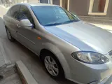 Kumush rang Chevrolet Gentra, 1 pozitsiya 2015 yil, КПП Avtomat, shahar Samarqand uchun 8 000 у.е. id6426268, Fotosurat №1