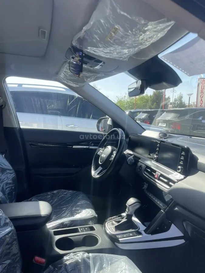 Kia Seltos — 4