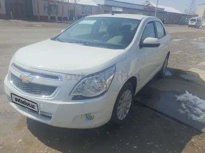 Белый Chevrolet Cobalt, 4 позиция 2014 года, КПП Автомат, в Гулистан за 9 500 y.e. id4983801