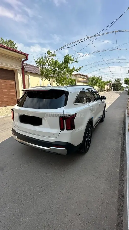 Kia Sorento — 4
