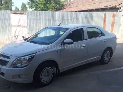 Белый Chevrolet Cobalt, 2 евро позиция 2014 года, КПП Автомат, в Наманган за 8 200 y.e. id5136575