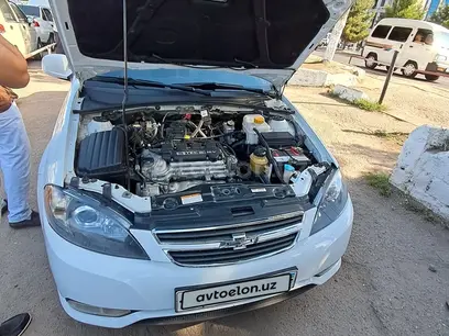 Белый Chevrolet Gentra, 1 позиция Газ-бензин 2015 года, КПП Механика, в Ташкент за 10 000 y.e. id5155611