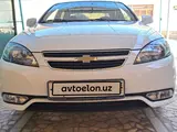 Белый Chevrolet Lacetti, 1 позиция 2022 года, КПП Механика, в Ургенч за ~12 871 y.e. id5204902, Фото №1