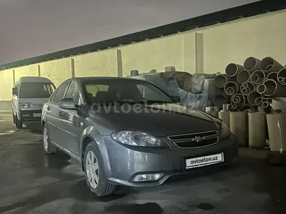Мокрый асфальт Chevrolet Gentra, 1 позиция 2015 года, КПП Автомат, в Ташкент за 9 400 y.e. id4962296