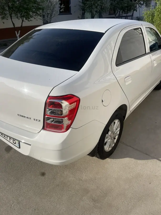 Chevrolet Cobalt 2024 — 3
