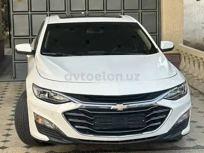 Белый Chevrolet Malibu 2 2020 года, в Ташкент за 20 400 y.e. id6491665
