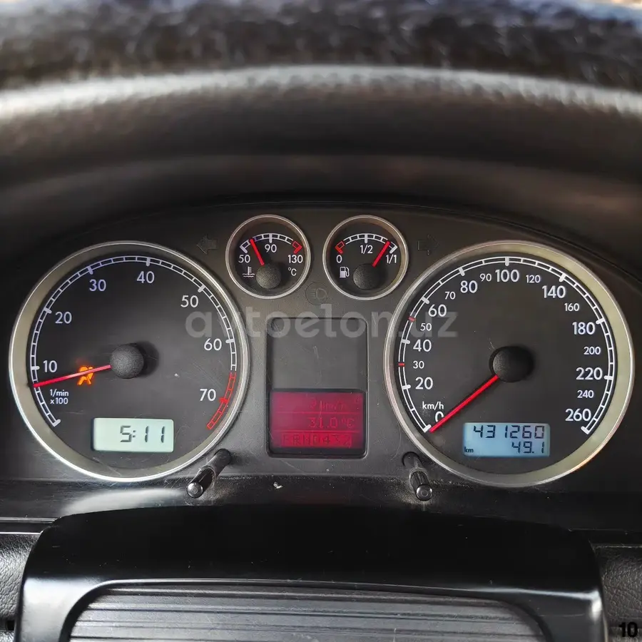 Volkswagen Passat — 10