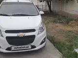 Белый Chevrolet Spark, 3 позиция 2015 года, КПП Механика, в Шахрисабз за 5 500 y.e. id6370777, Фото №1