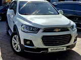 Белый Chevrolet Captiva, 2 позиция 2011 года, КПП Автомат, в Наманган за 13 000 y.e. id6419301, Фото №1